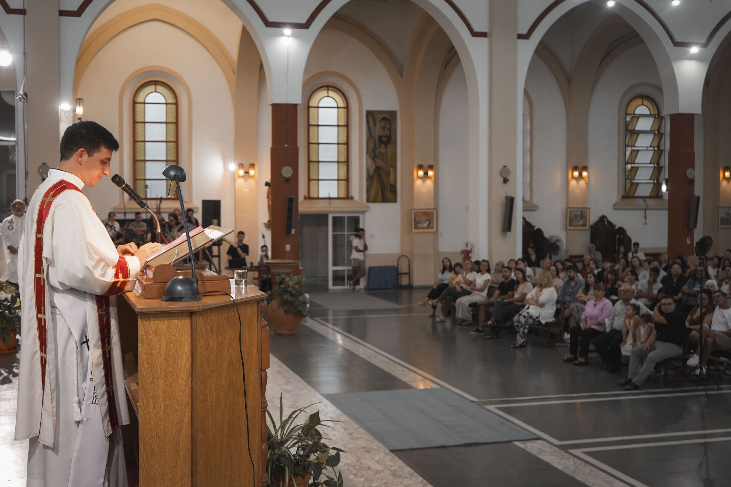 Luqui_Cris_OrdenaciónDiaconal_195