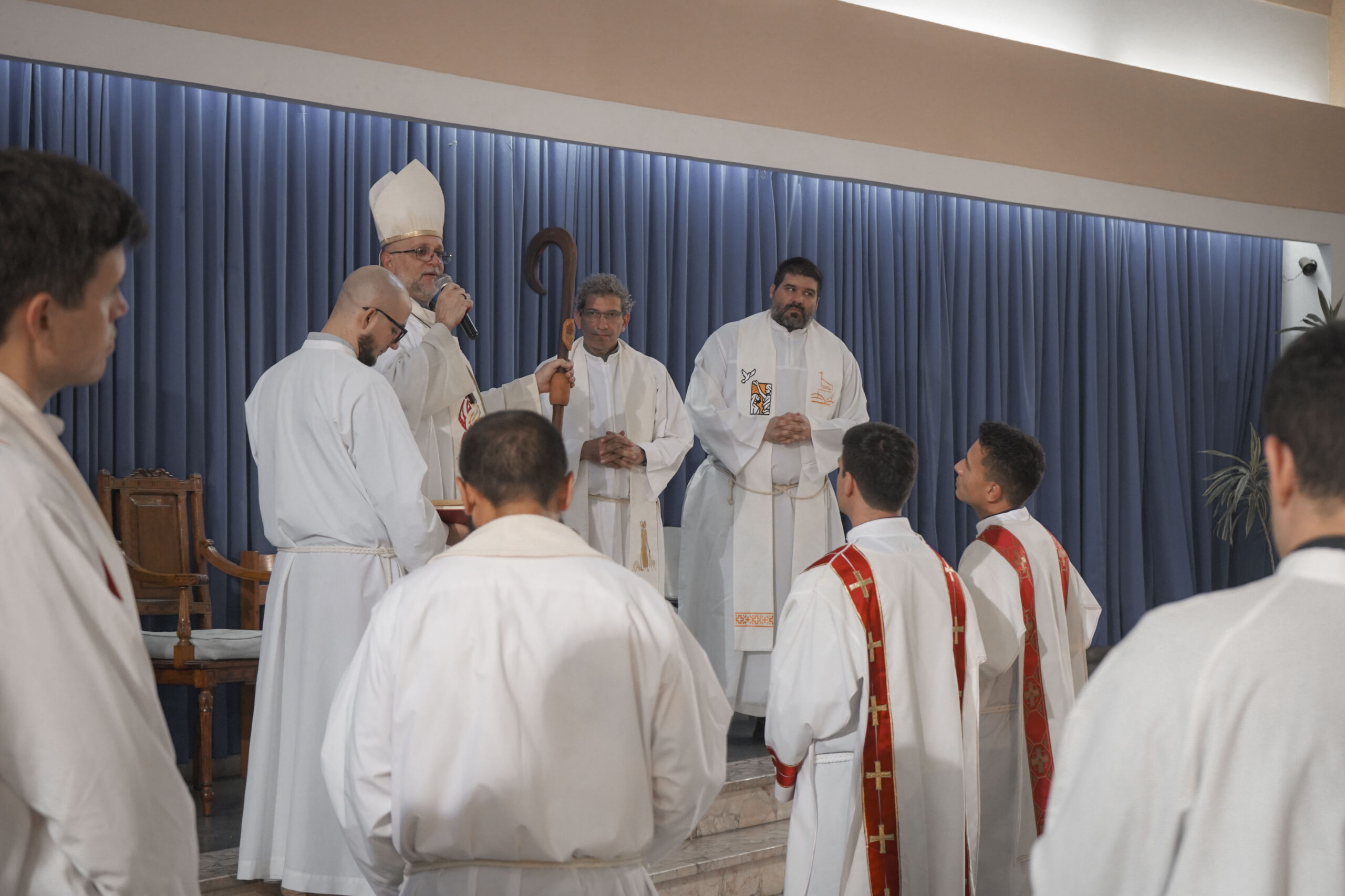 Luqui_Cris_OrdenaciónDiaconal_197