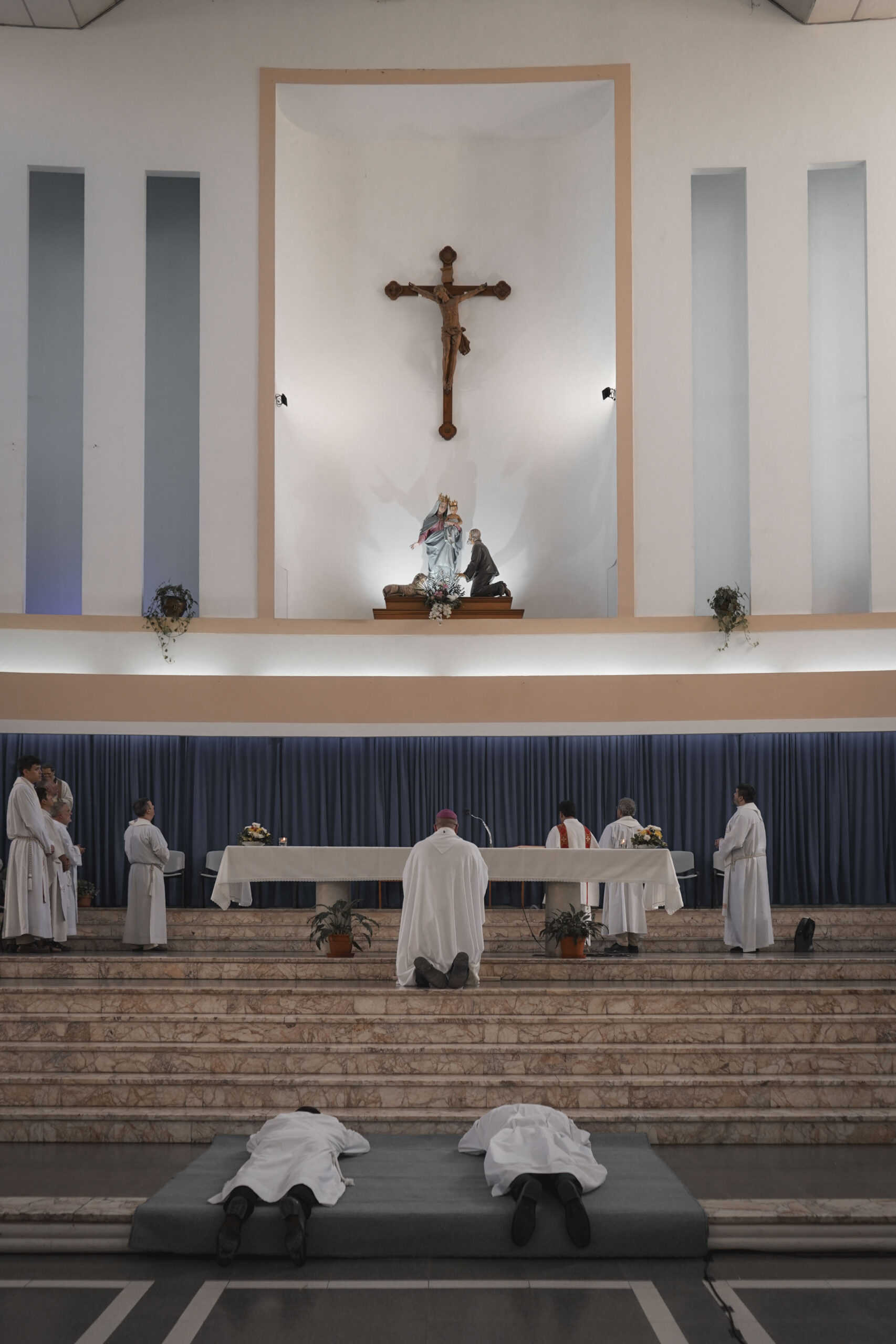 Luqui_Cris_OrdenaciónDiaconal_31