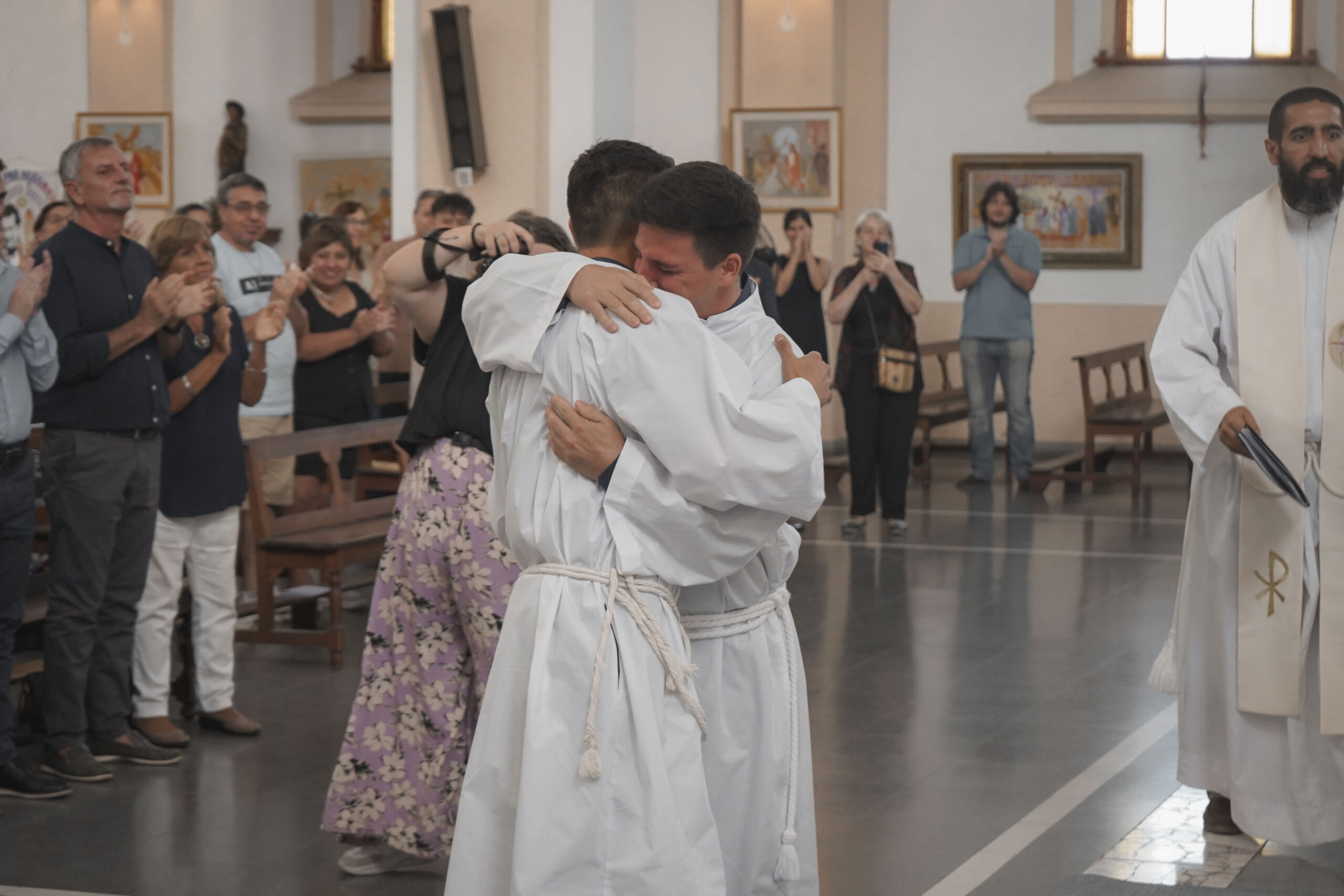 Luqui_Cris_OrdenaciónDiaconal_56